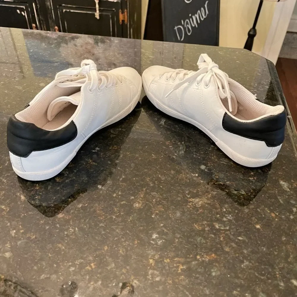 *Sugar* Sz 6.5 White & Navy Sneakers